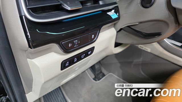 Kia Carnival (IV) Gasoline 9-Seater Hi Limousine (7-seater Limousine(Special vehicle) 2024 — фото 17