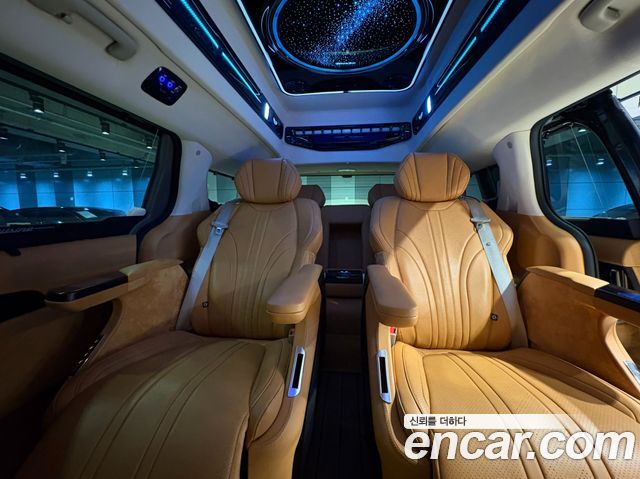 Kia Carnival (IV) Gasoline 9-Seater Hi Limousine (7-seater Limousine(Special vehicle) 2024 — фото 40