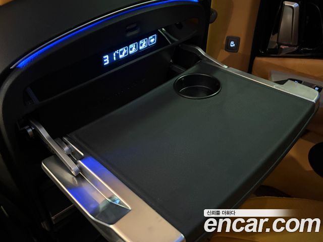 Kia Carnival (IV) Gasoline 9-Seater Hi Limousine (7-seater Limousine(Special vehicle) 2024 — фото 43