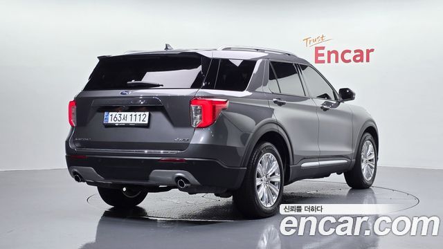 Ford Explorer (VI) 2.3 LimIted 4WD 2023 — фото 2