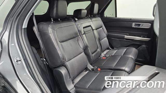 Ford Explorer (VI) 2.3 LimIted 4WD 2023 — фото 11