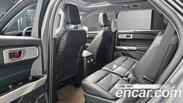 Ford Explorer (VI) 2.3 LimIted 4WD 2023 — фото 12