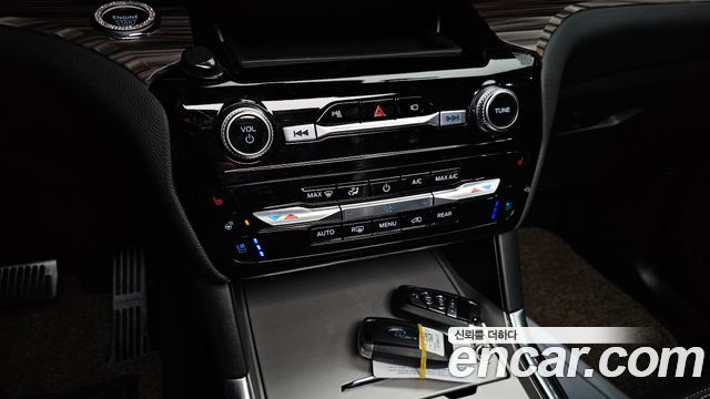 Ford Explorer (VI) 2.3 LimIted 4WD 2023 — фото 19