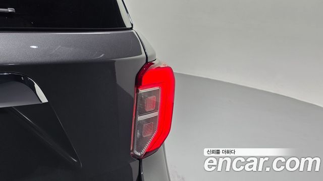 Ford Explorer (VI) 2.3 LimIted 4WD 2023 — фото 23