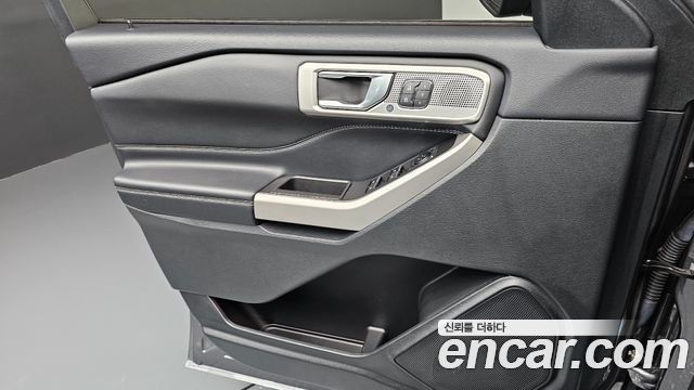 Ford Explorer (VI) 2.3 LimIted 4WD 2023 — фото 24