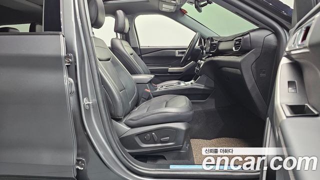 Ford Explorer (VI) 2.3 LimIted 4WD 2023 — фото 26