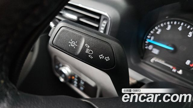 Ford Explorer (VI) 2.3 LimIted 4WD 2023 — фото 27
