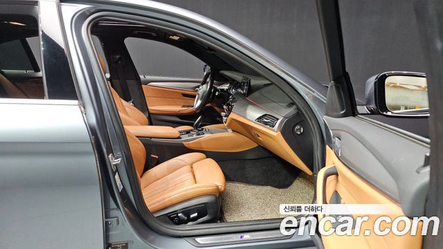 BMW 5 Series (G30) 530i M Sport Package 2018 — фото 17