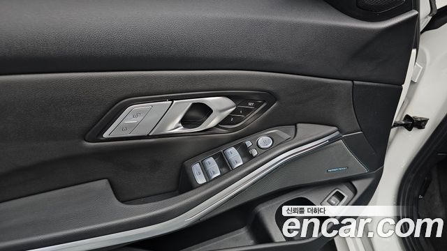 BMW 3 Series (G20) 320i M Sport 2025 — фото 41