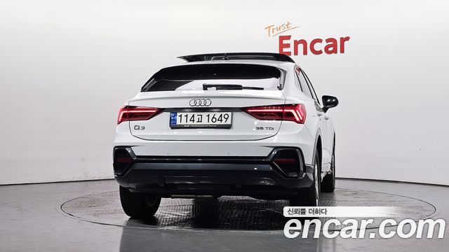 Audi Q3 (F3) 35 TDI Sportback 2023 — фото 4