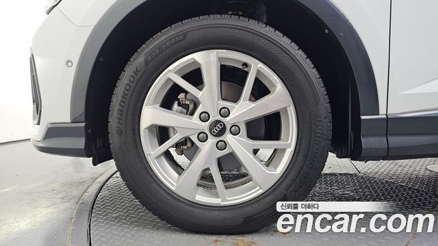 Audi Q3 (F3) 35 TDI Sportback 2023 — фото 5