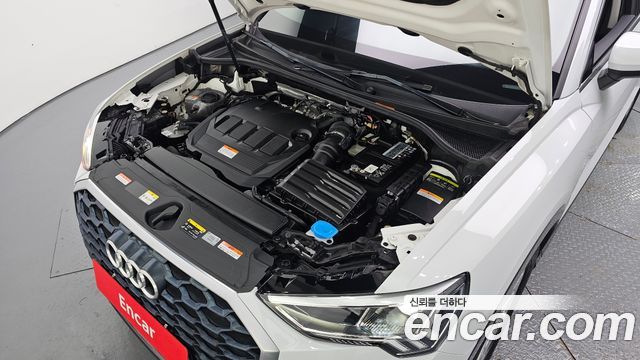 Audi Q3 (F3) 35 TDI Sportback 2023 — фото 6