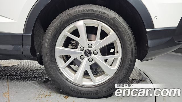 Audi Q3 (F3) 35 TDI Sportback 2023 — фото 21