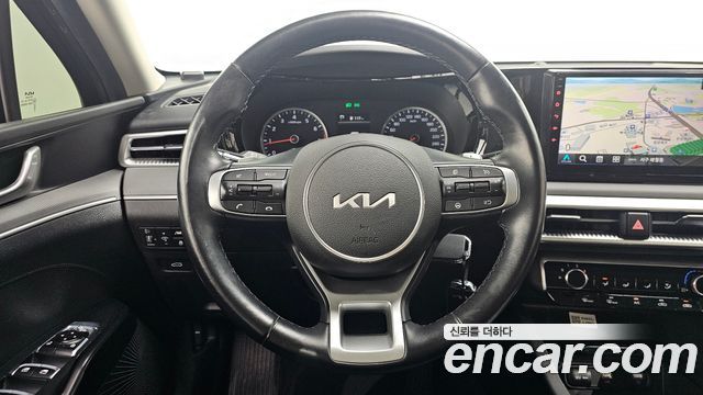 Kia K5 (III) 2.0 Trendy 2023 — фото 14