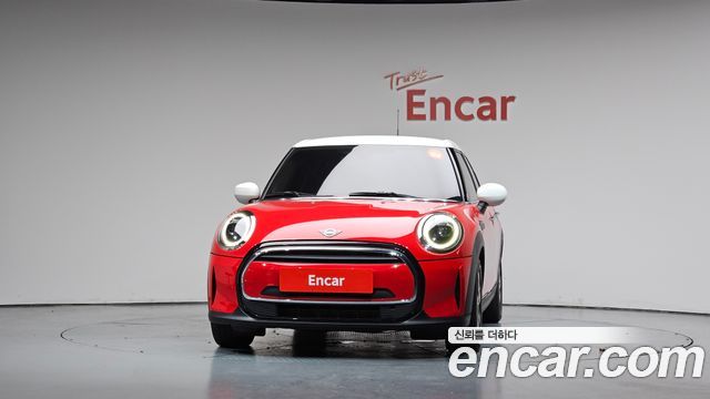 MINI Cooper 5Door Classic Third Generation 2022 — фото 3