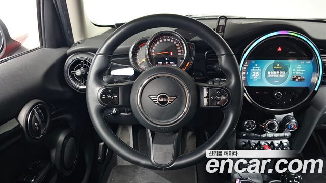 MINI Cooper 5Door Classic Third Generation 2022 — фото 13