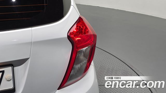 Chevrolet Spark LT 2020 — фото 23