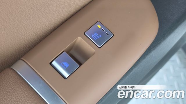 Hyundai Grandeur (GN7) 2,5 Gasoline 2WD Premium 2023 — фото 22