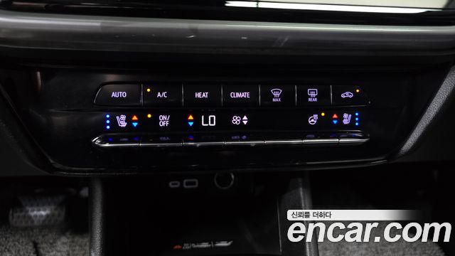 Chevrolet Bolt EUV Premier 2023 — фото 23