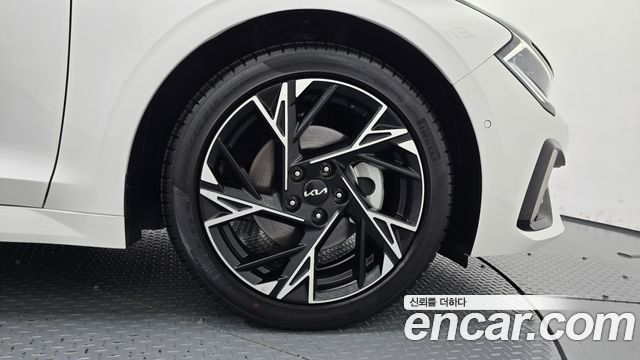 Kia K5 (III) 1.6 Turbo Signature 2024 — фото 21