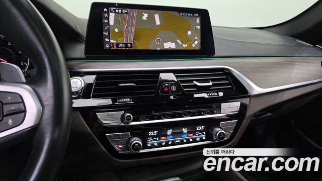 BMW 5 Series (G30) 520d M Sport Package Plus 2019 — фото 13