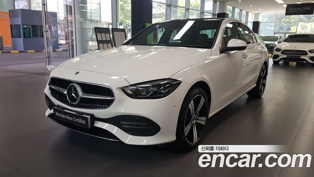 Mercedes-Benz C-Class (W206) C200 Avantgarde