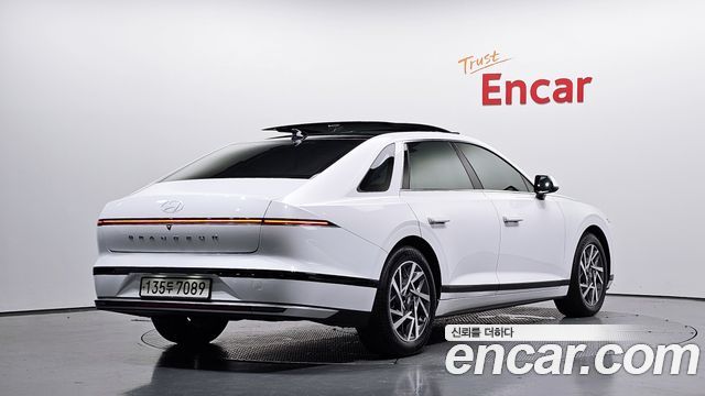 Hyundai Grandeur (GN7) 3.5 LPG 2WD Premium 2023 — фото 2