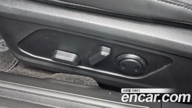 Hyundai Grandeur (GN7) 3.5 LPG 2WD Premium 2023 — фото 20