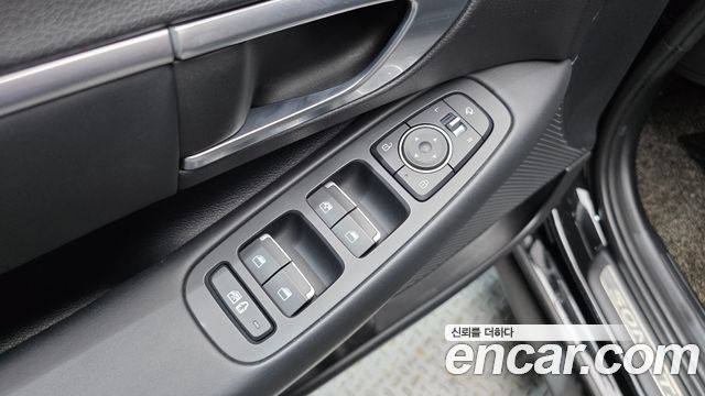 Hyundai Sonata (DN8) 2.0 Premium 2020 — фото 13