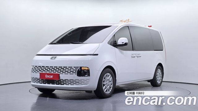 Hyundai Staria 4WD Tourer 11-Seater Modern 2023 — фото 1