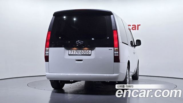 Hyundai Staria 4WD Tourer 11-Seater Modern 2023 — фото 4
