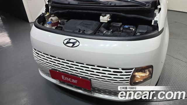 Hyundai Staria 4WD Tourer 11-Seater Modern 2023 — фото 6