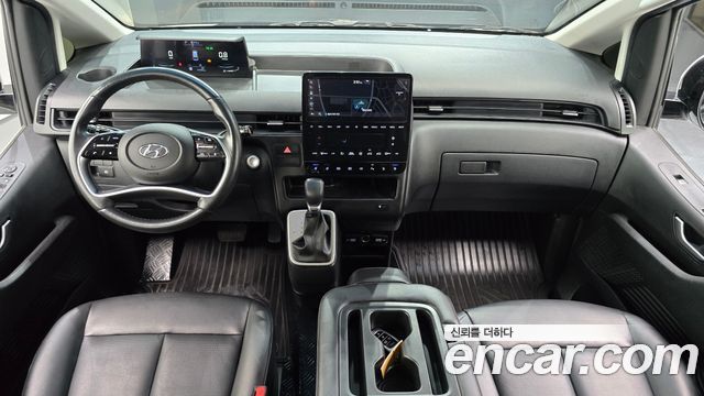 Hyundai Staria 4WD Tourer 11-Seater Modern 2023 — фото 7
