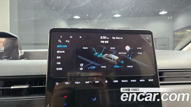 Hyundai Staria 4WD Tourer 11-Seater Modern 2023 — фото 17