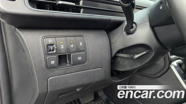 Hyundai Staria 4WD Tourer 11-Seater Modern 2023 — фото 18