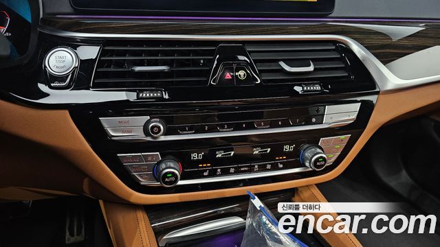 BMW 5 Series (G30) 520i M Sport 2021 — фото 18