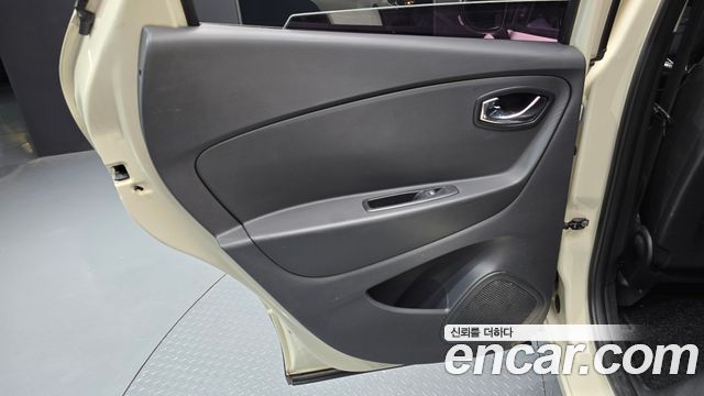 Renault Korea QM3 RE 2016 — фото 25