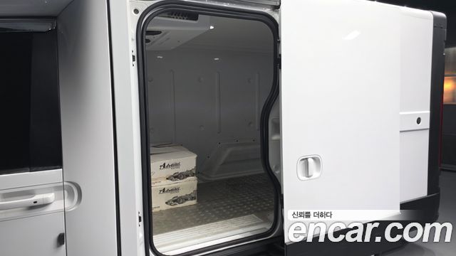 Hyundai ST1 Cargo Freezer Container Smart 2025 — фото 11