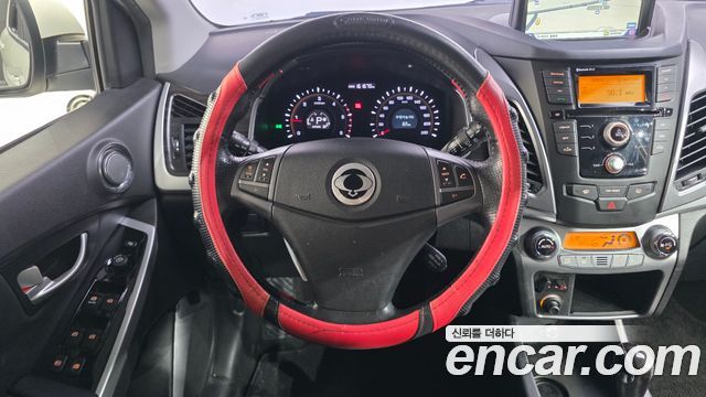 KG Mobility (SsangYong) Korando C 2.0 Advanture 60th Edition 2WD 2015 — фото 12