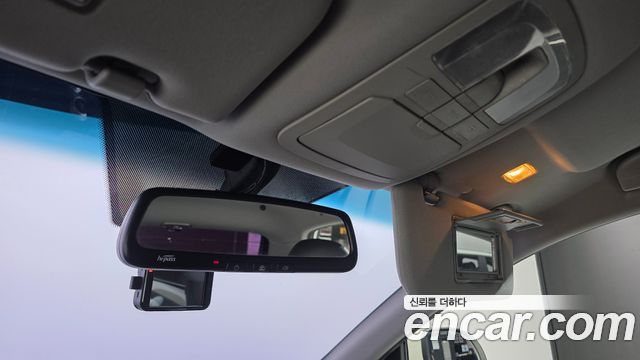 KG Mobility (SsangYong) Korando C 2.0 Advanture 60th Edition 2WD 2015 — фото 16