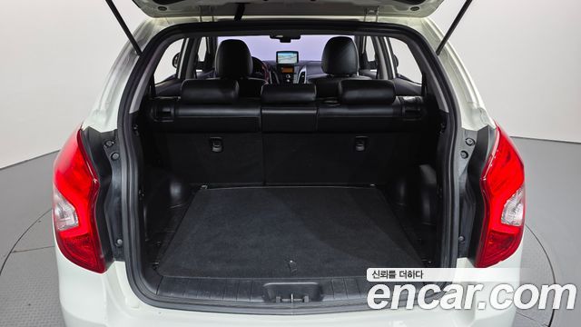 KG Mobility (SsangYong) Korando C 2.0 Advanture 60th Edition 2WD 2015 — фото 20