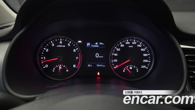 Kia Stonic 1.4 Prestige 2019 — фото 8