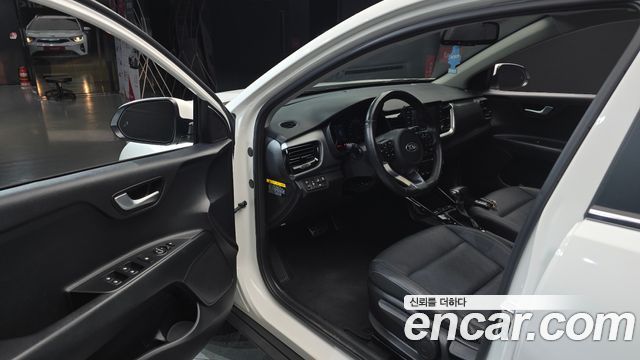 Kia Stonic 1.4 Prestige 2019 — фото 10