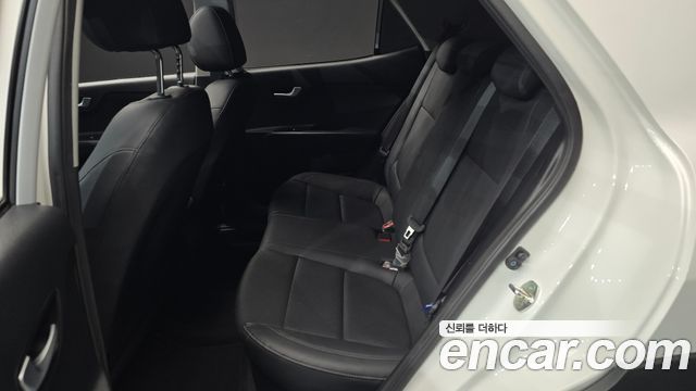Kia Stonic 1.4 Prestige 2019 — фото 12