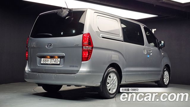 Hyundai Grand Starex Van 5-Seater Smart 2020 — фото 2