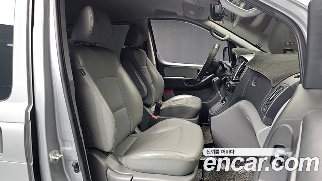 Hyundai Grand Starex Van 5-Seater Smart 2020 — фото 12