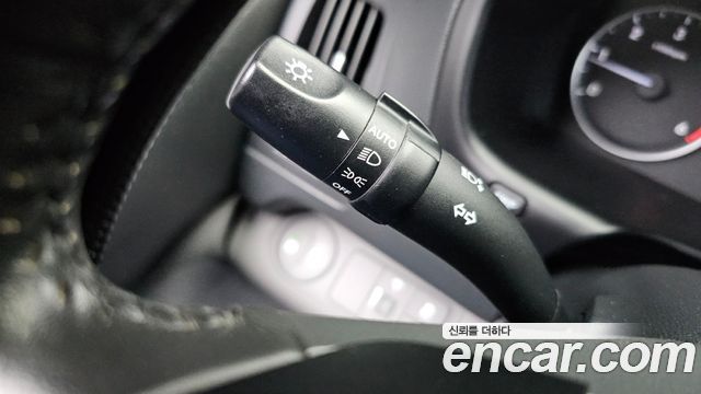 Hyundai Grand Starex Van 5-Seater Smart 2020 — фото 16