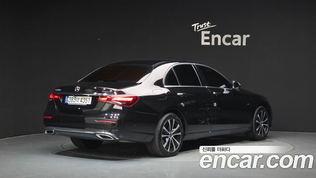 Mercedes-Benz E-Class (W213) E300e 4MATIC Exclusive 2021 — фото 2