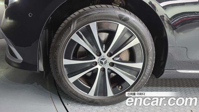 Mercedes-Benz E-Class (W213) E300e 4MATIC Exclusive 2021 — фото 5