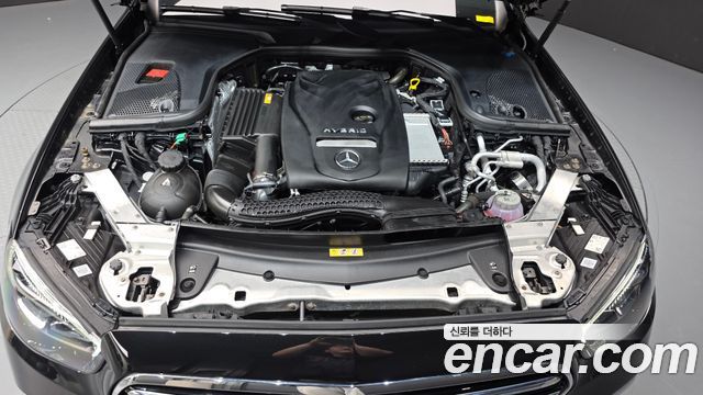 Mercedes-Benz E-Class (W213) E300e 4MATIC Exclusive 2021 — фото 6